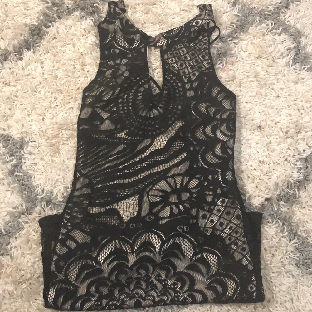 DRESS